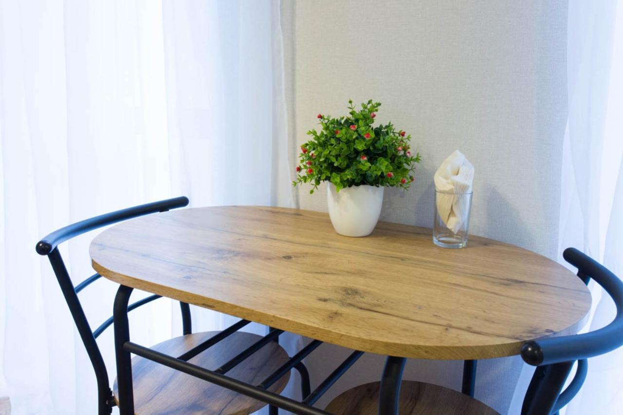 Cozy Studio In The City Center - Mykoly Khvylovoho Str 5-1 Kharkov Luaran gambar